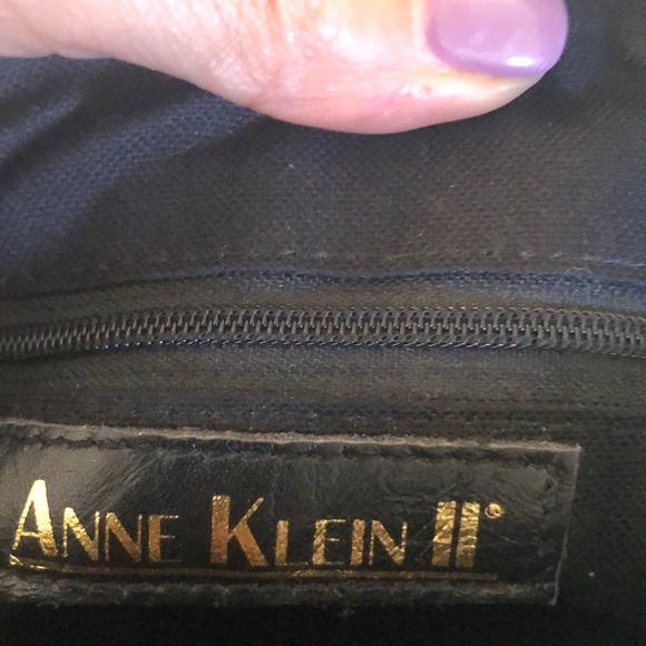 Anne Klein II Kelly green leather purse - Picture 2 of 5